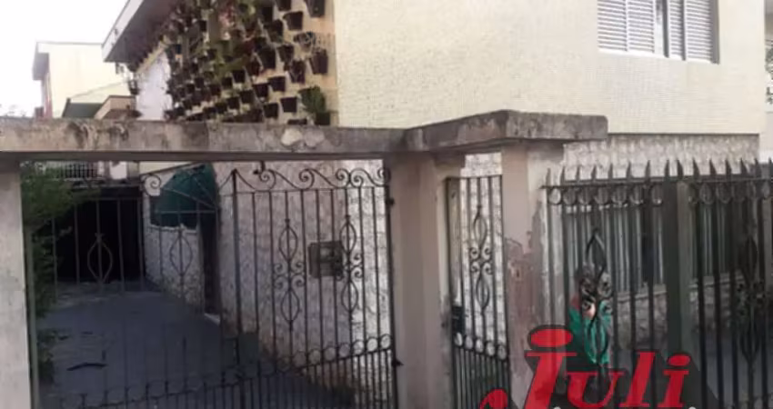 Sobrado amplo 3 dorm 1 suite edicula quintal 6 vagas