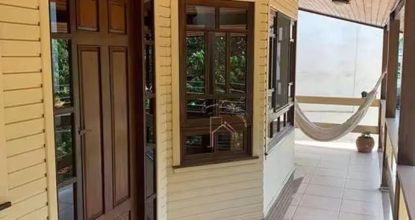 Casa com 3 dormitórios à venda, 540 m² por r$ 1.900.000,00 - condomínio v - arujá/sp
