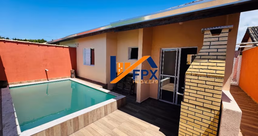 Casa em condomínio com piscina no Cibratel II