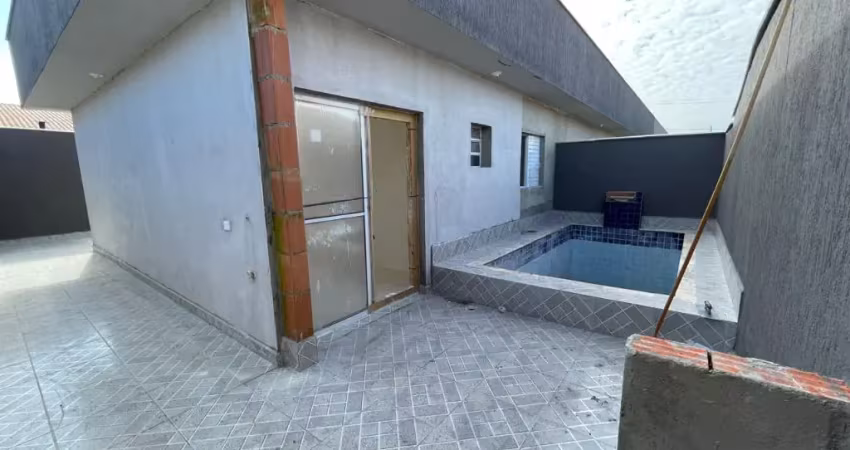Casa no Cibratel  com dois quartos com financiamento bancário