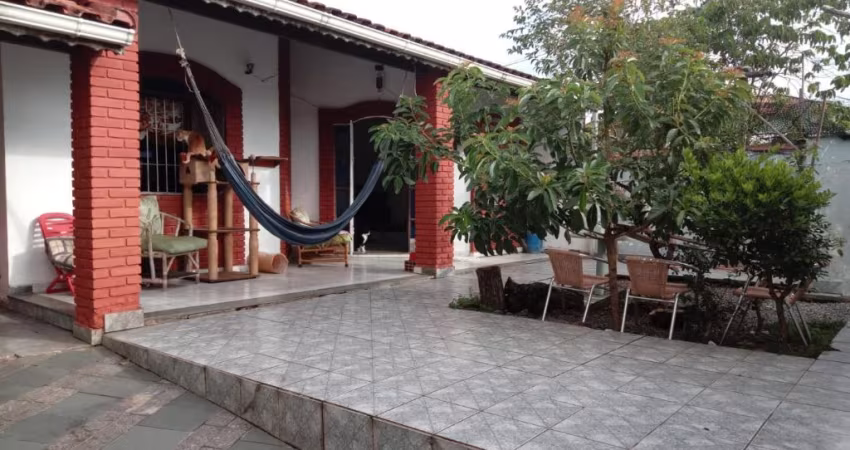 Casa para venda em Peruíbe com  02 dormitórios