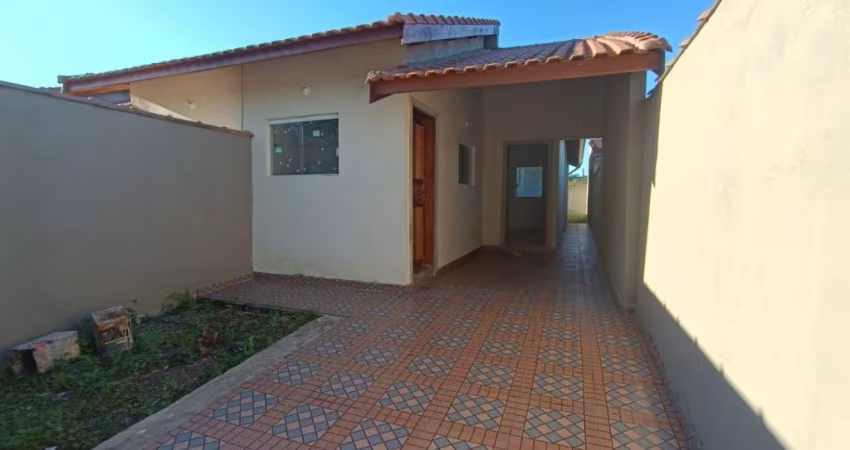 Linda casa para venda no Jardim Somar em Peruíbe