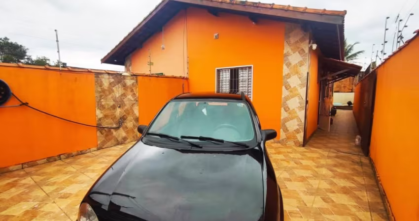 Incrível casa com piscina e espaço gourmet em Itanhaém