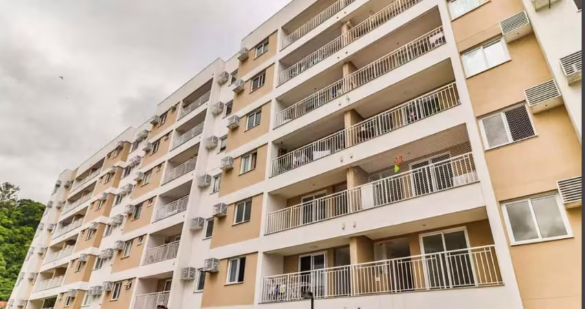 Apartamento com 2 dormitórios à venda, 64 m² por R$ 375.000,00 - Camorim - Rio de Janeiro/RJ