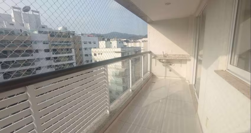 Apartamento com 3 Quartos na Freguesia