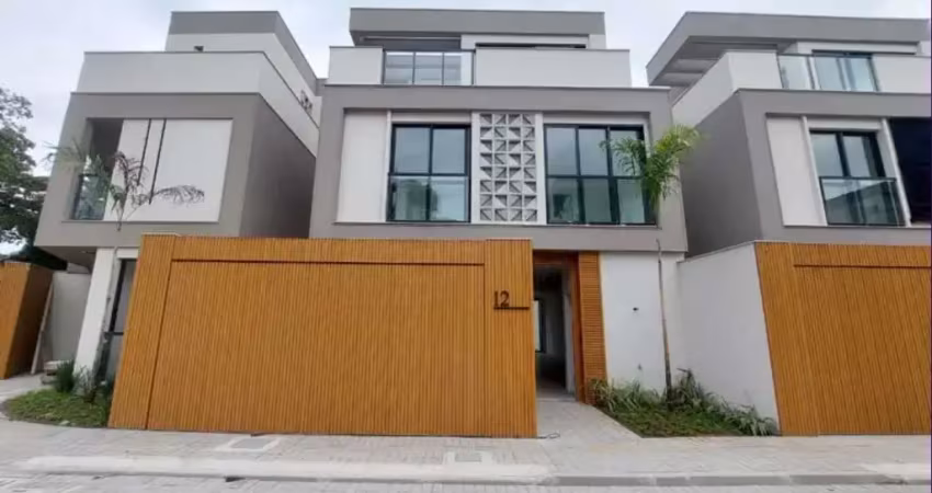Casa em condomínio fechado com 4 quartos à venda na Avenida Prefeito Dulcídio Cardoso, 2488, Barra da Tijuca, Rio de Janeiro