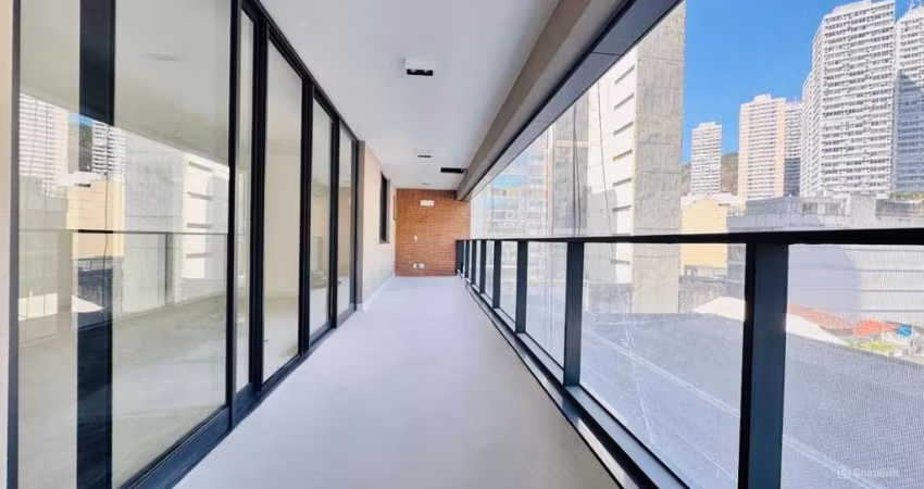 Apartamento com 3 suítes em Botafogo