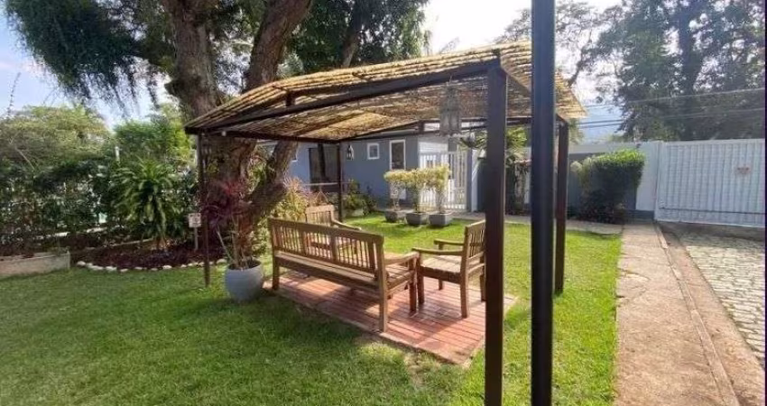 Casa com 3 dormitórios à venda, 163 m² por R$ 570.000,00 - Vargem Grande - Rio de Janeiro/RJ