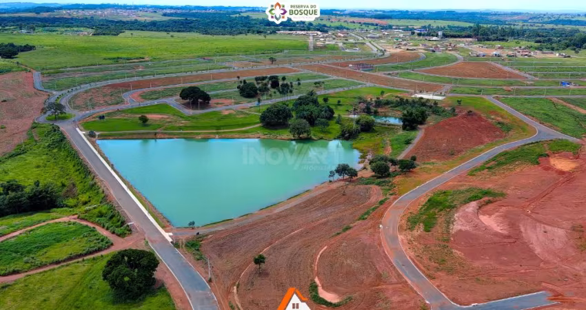 LOTE COM BOSQUE E LAGO