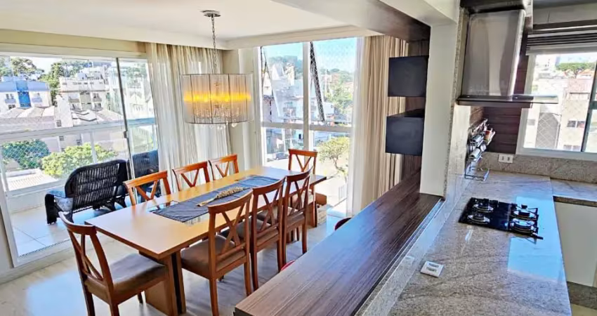 Apartamento semi-mobiliado com 4 quartos e 2 vagas de garagem