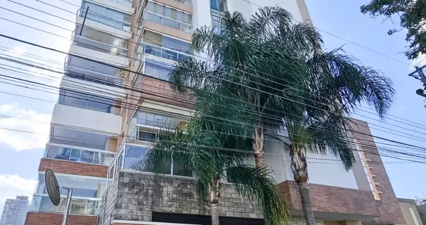 Apartamento semi-mobiliado com 4 quartos e 2 vagas de garagem