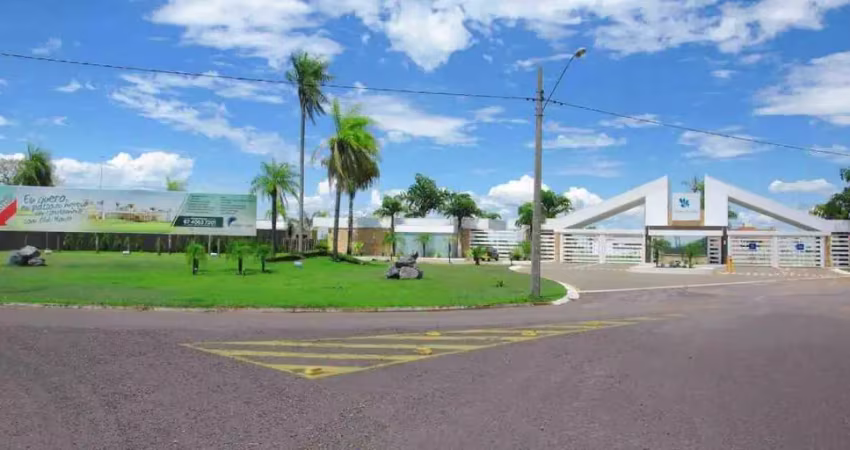 Terreno à venda no Condomínio Village do Lago de 429 m² em Três Lagoas - MS
