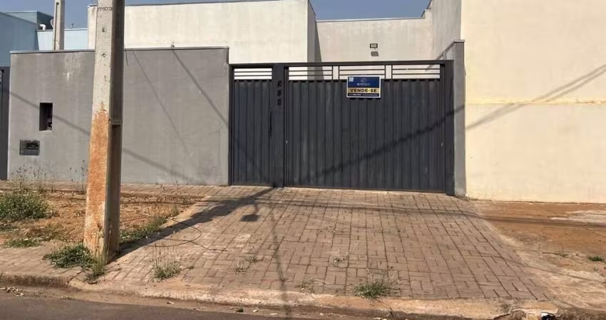 Casa com 3 quartos sendo 1 suíte - Interlagos em Três Lagoas / MS