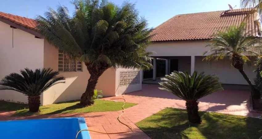 Casa à venda com 6 quartos sendo 1 suíte no Vila Nova em Três Lagoas - MS |