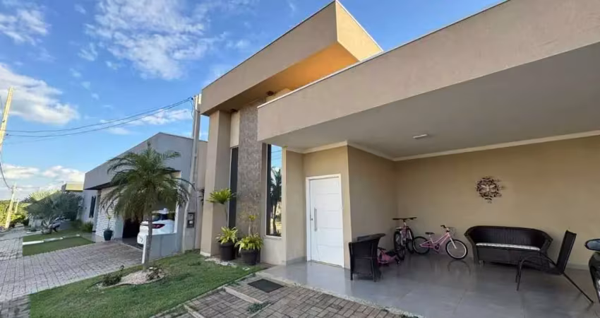 Casa com 3 quartos sendo 1 suíte - Condomínio Costa Leste - Três Lagoas / MS