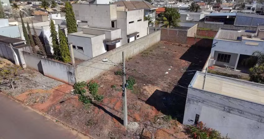 Terreno à venda no Jardim dos Ipês, Três Lagoas 