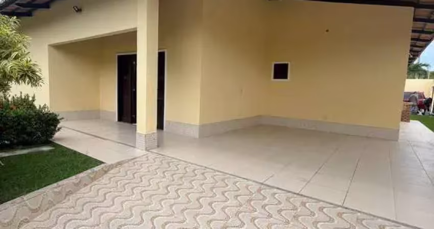 Casa com 04 quartos no Eusébio