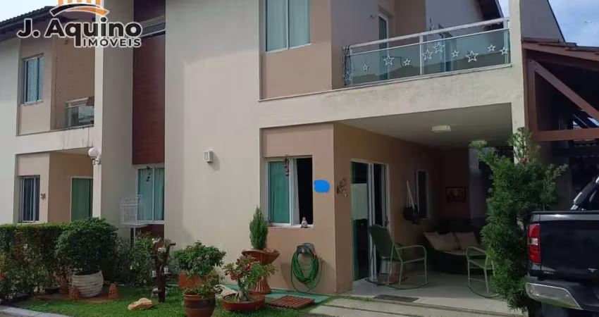 Excelente casa em condomínio Fechado com 3 suítes no José de Alencar