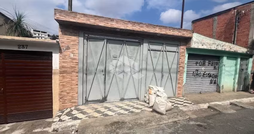 Casa á venda com terreno de 150M2 no Bairro Jardim São Luis