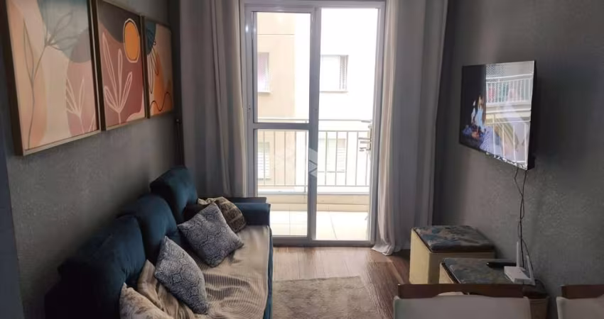 Apartamento de 2 dorms, sacada, 1 vaga de garagem coberta