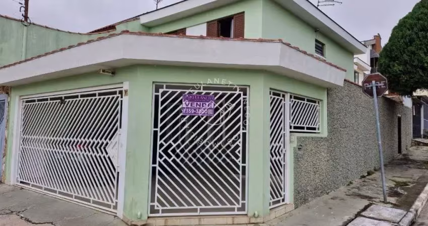 Sobrado amplo a venda na vila rio branco – 3 dorms, quintal com churrasqueira e 3 vagas!