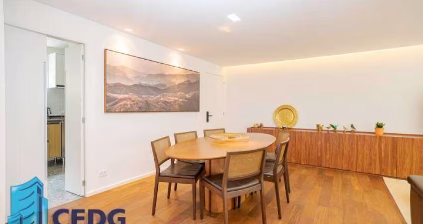Apartamento Reformado à Venda | 3 Quartos (1 Suíte) | 123 m² | Batel