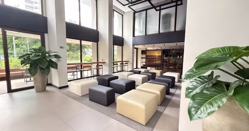 Excelente studio mobiliado na Barra
