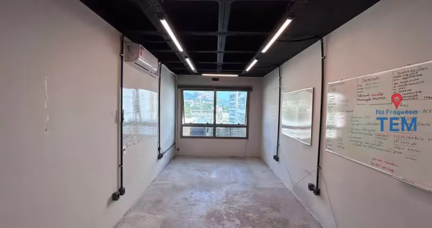 Sala comercial para alugar na Estrada dos Três Rios, 1200, Freguesia (Jacarepaguá), Rio de Janeiro
