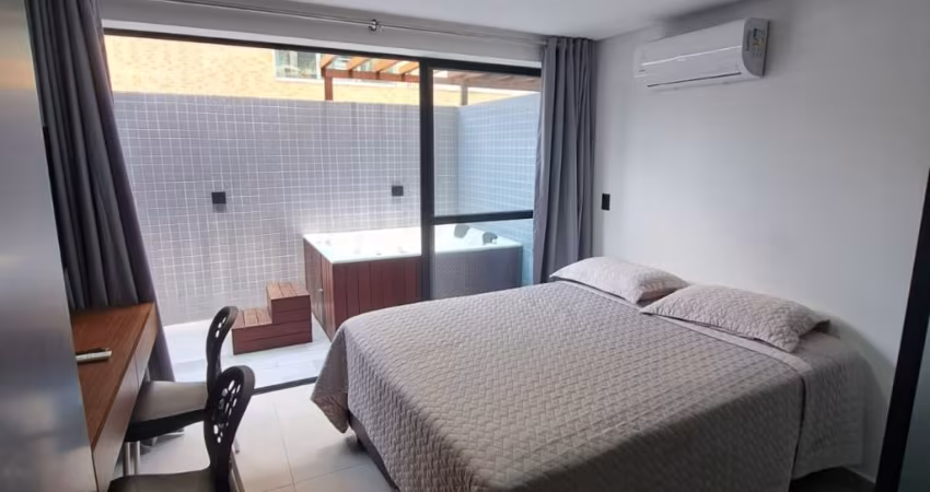 Lindo flat na beira-mar com Jacuzzi e mobiliado
