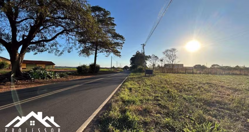 Excelente Área Espaçosa no Bairro dos Pires em Limeira-SP