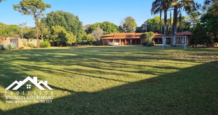 Ótima Casa no Condomínio Jardim Imperial em Limeira-SP (P)