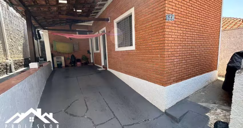 Ótima Casa de Esquina no Bairro Vila Queiroz em Limeira-SP (VH)