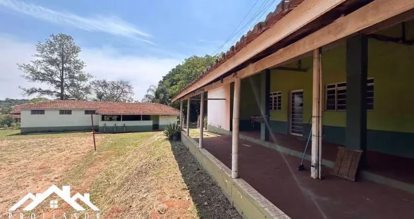 Linda Chácara no Bairro do Pinhal (Santa Vitória) em Limeira-SP (VH)