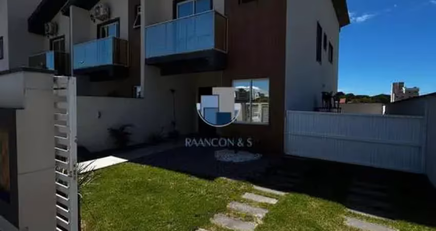 Casa Geminada de 130 m2  - Centro, Imbituba