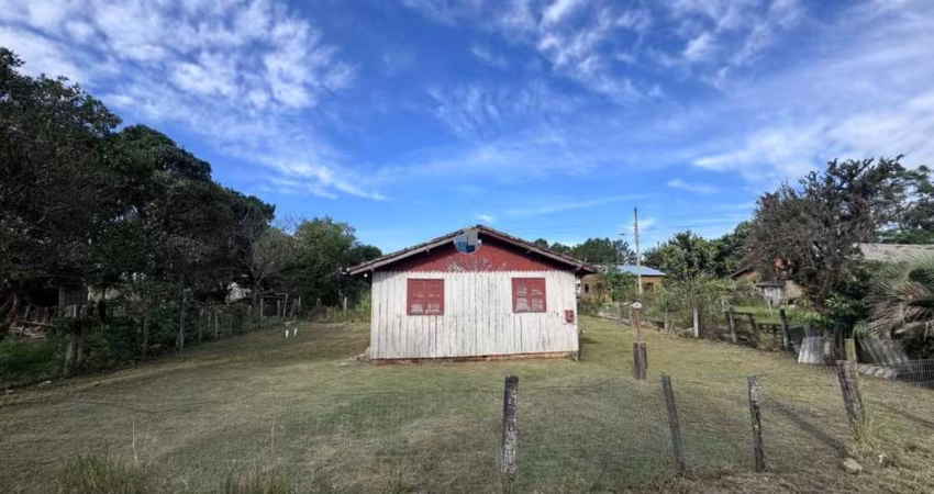 Casa à venda em Arroio do Rosa - 65m² com terreno se 440m²