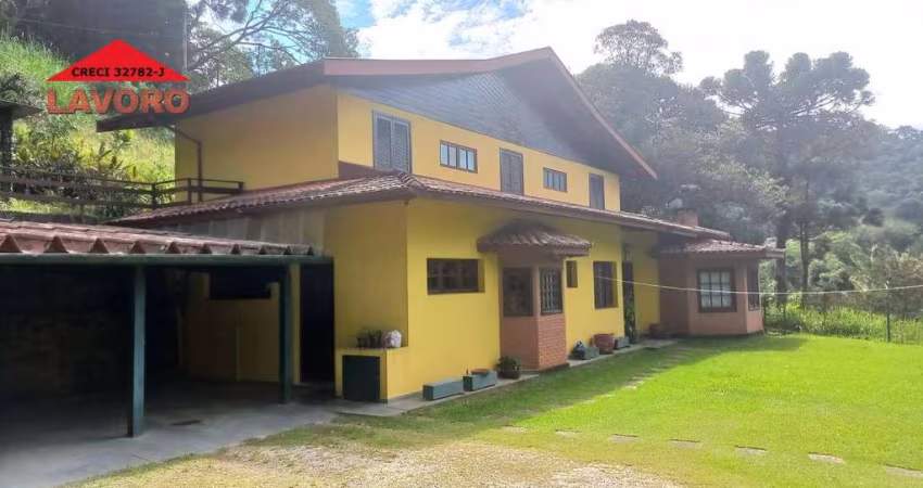Sobrado 3 dormitórios à venda, 300 m², Barreiro, Santo Antônio do Pinhal/SP,  terreno 2160 m², espaço gourmet c/ churrasqueira, 6 vagas, à 2 km centro