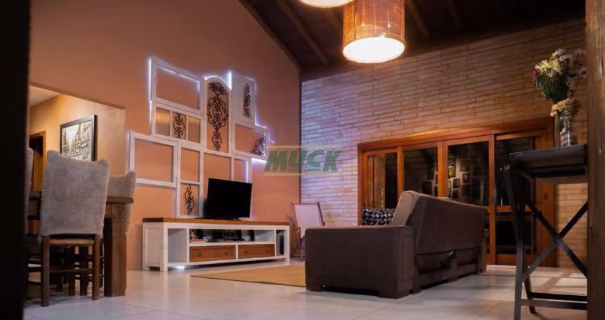 CASA COM 03 DORMITÓRIOS E 1 SUITE, Lomba Grande, Novo Hamburgo - RS