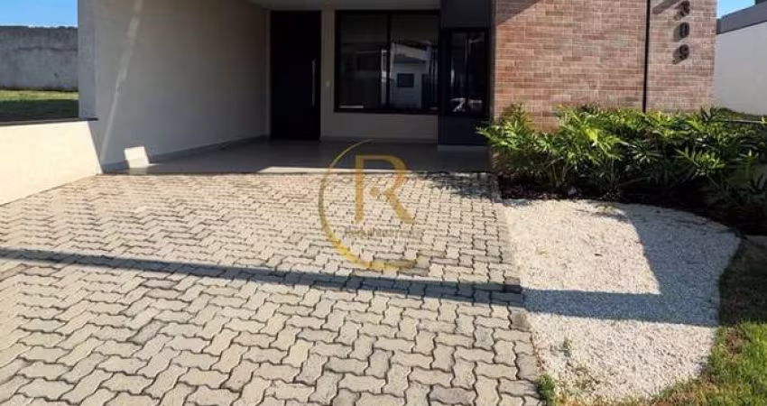 Casa à venda no Condomínio Jardim dos Lírios- Paulínia/SP