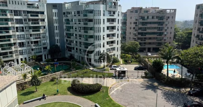 Apartamento  Av Lucio Costa com 1 quarto e vaga 58m2