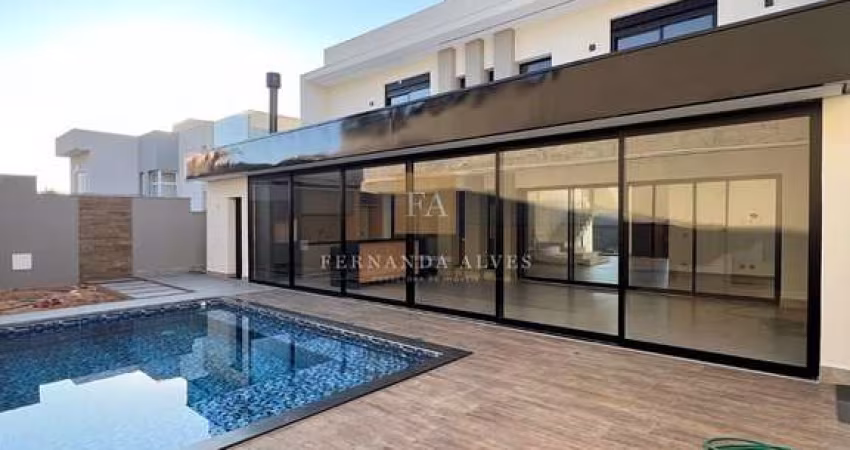 Casa no Condomínio Villagio
