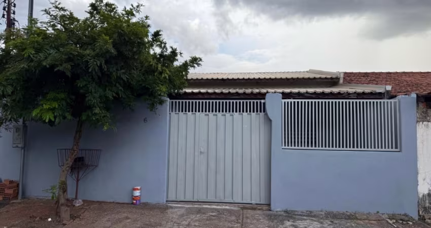 CASA Á VENDA ou LOCAÇÃO