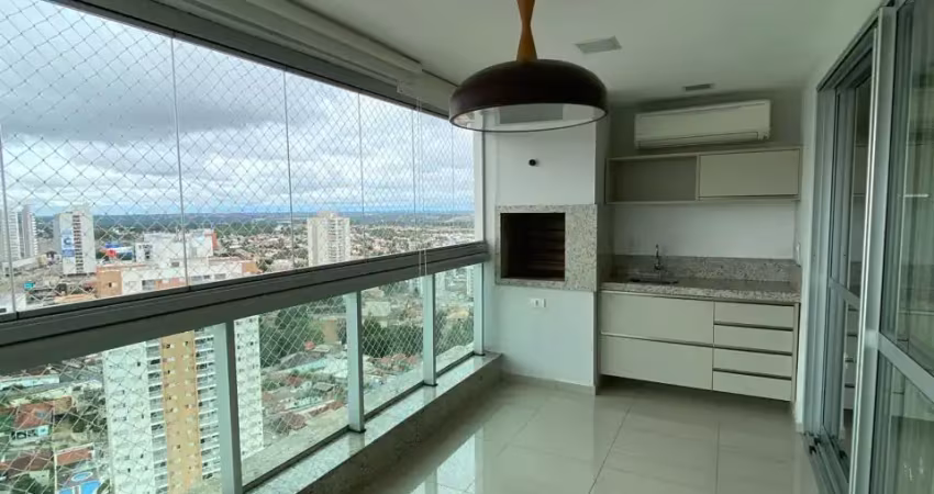 Lindo apartamento com 3 suítes, 3 vagas de garagem.