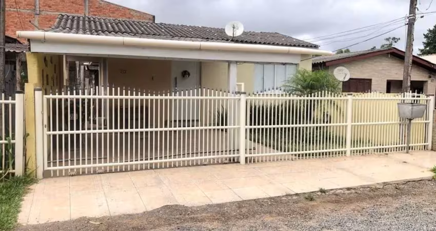 Casa com 4 dormitórios  em Gravataí