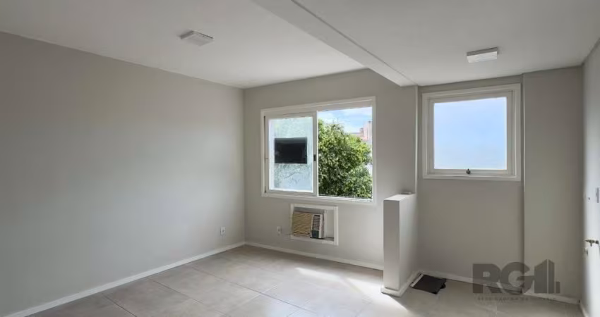APARTAMENTO 1 DORMITÓRIO REFORMADO E DE FRENTE NO CENTRO HISTÓRICO