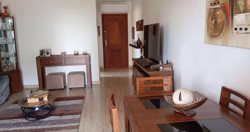 Apartamento térreo com 3 dormitórios e 2 vagas no Bairro Cristo Redentor