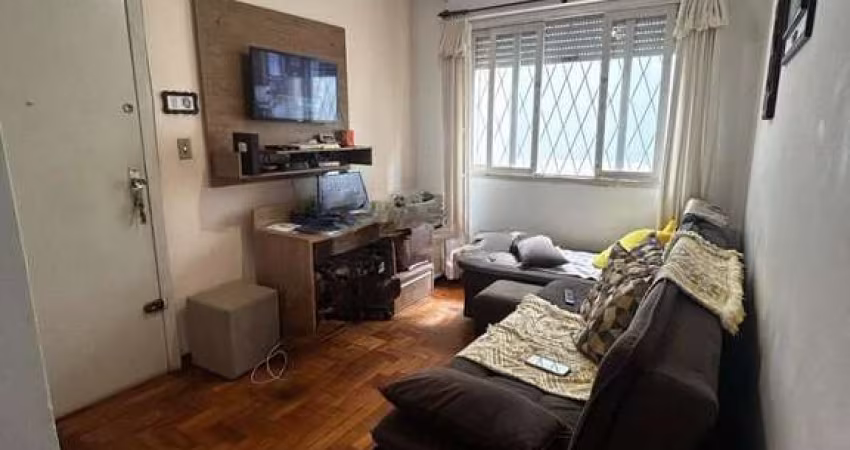 Apartamento à venda terreo com pátio  2 dormitórios no bairro Menino Deus