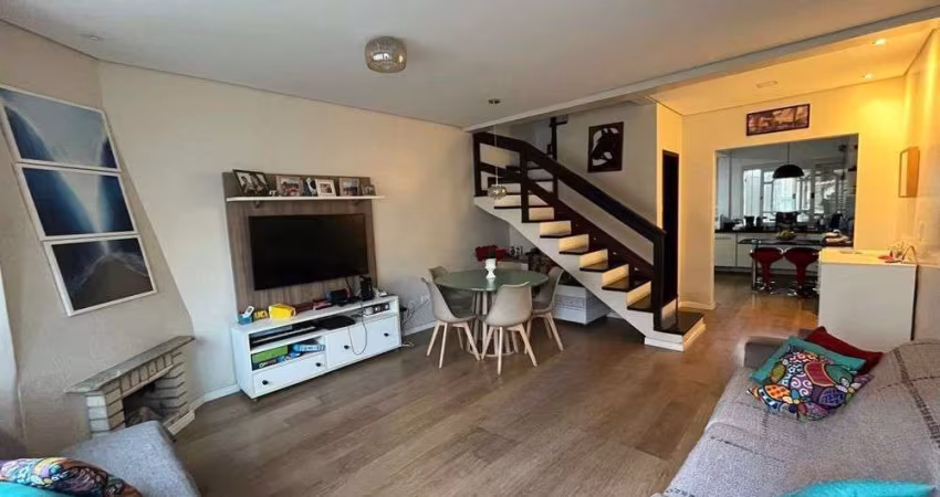 Casa triplex em condomínio no Ecoville com 2 suítes