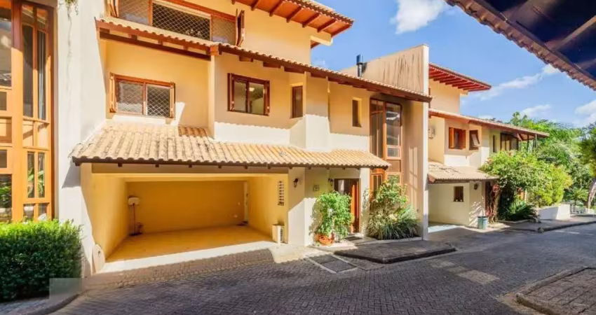 Casa em condomínio com 5 quartos e 390m² à venda em boa vista, porto alegre.