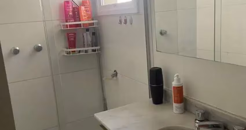 Cobertura com 3 quartos e 1 vaga de garagem na rua sadi castro.