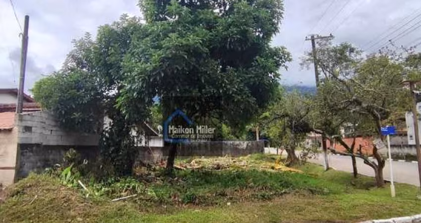 Terreno de Esquina, condomínio fechado com segurança 24 horas.